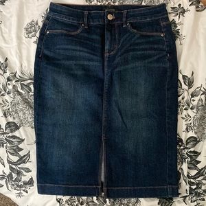 White House Black Market Denim Dark Wash Skirt Size 4